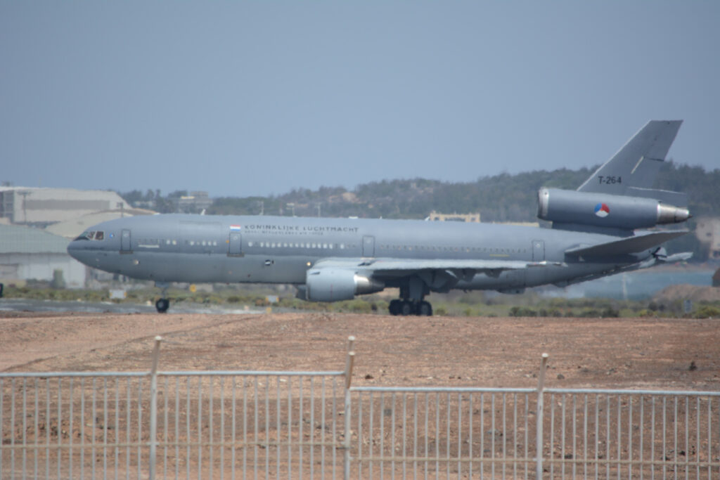 Flugzeug der königlichen Luftwaffe der Niederlande am Airport Gando auf Gran Canaria
