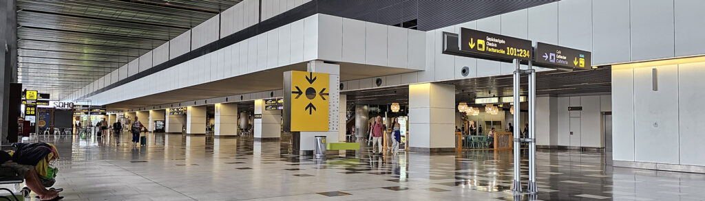 Regional-Terminal am Flughafen Gando von Las Palmas, Gran Canaria